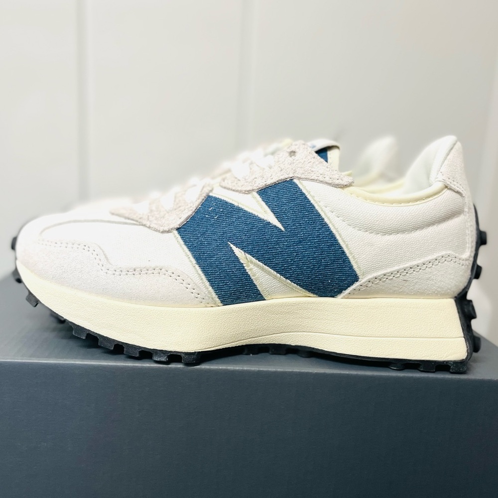 New Balance 327 Casual Womens Sneakers Shoes White Canvas Blue ~ various sizes ~ - Picture 2 of 14